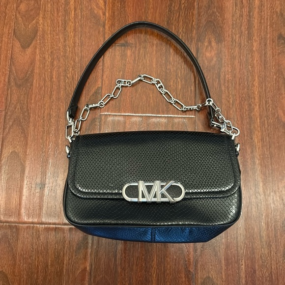 Michael Kors Handbags - Michael Kors Black Shoulder Bag with Chain Strap